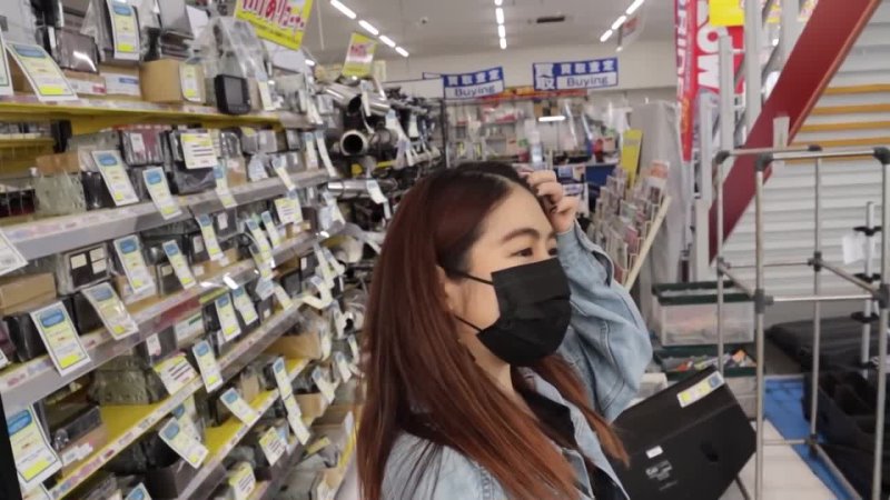 TAKING MY JAPANESE WIFE CAR PARTS SHOPPING!