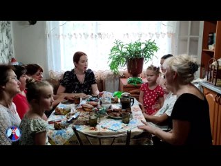 ️Елена – любящая жена защитника Родины из Донецка. В их семье воспитываются трое детей: Денис, Ксения и самый младший Степан. Вс