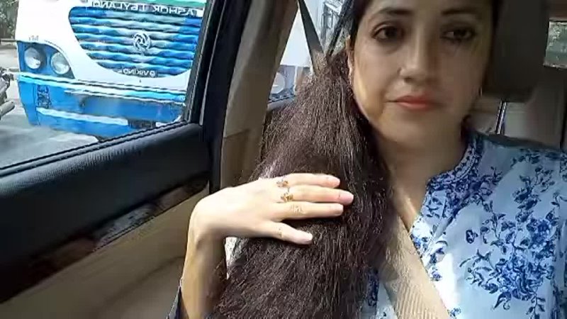 Himachali Youtuber Sweety - Husband के कहने पर first time किया hair cut💇 ll My new look ll Step cutting ✂️ ll