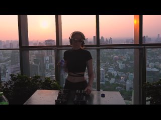 Nomi Frei / Deep house sunrise mix 🌅[16/07/2023]