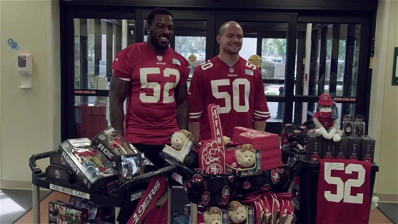 49ers Linebackers Visit Local
