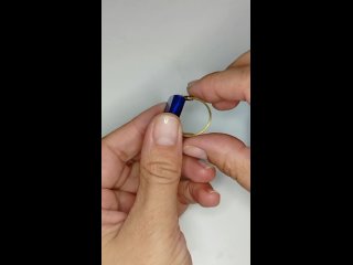 Кольцо из проволоки латунь с синим стеклом
