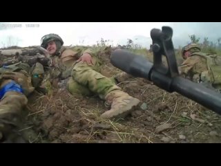 Видео от ВСУшников. Неудачная атака чубаноидов из 72-й механизированной бригады  украинской армии на позиции ВС РФ