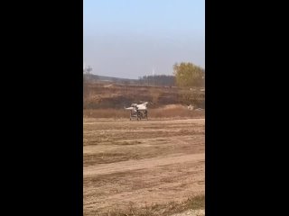 🇨🇳 Des images des tests du drone kamikaze chinois « Sunflower-200 », qui dans ses caractéristiques est une copie presque complèt