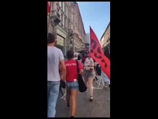 Итальянские антифашисты Милана сорвали выставку, посвященную нацистской бригаде Азов