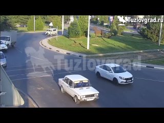 В Новочеркасске водитель грузовика уснул за рулем и протаранил легковушку