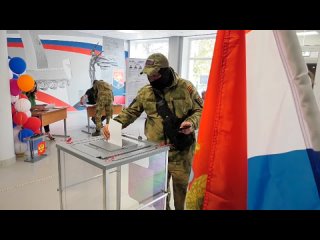 🇷🇺Участвующие в СВО военнослужащие Росгвардии проголосовали на экстерриториальных участках