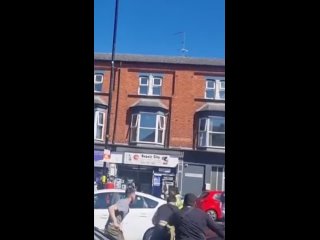 Muslims beat up traffic wardens in Birmingham. The UK will soon become an Islamic caliphate due to uncontrolled immigration.