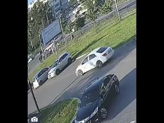 Водитель “Ниссан ноут“ потерял управление и сбил пешехода в Хабаровске