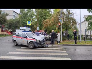 В Ревде в ДТП попала машина Росгвардии

Авария произошла на перекрёстке улиц Цветников – Карла Либкнехта.