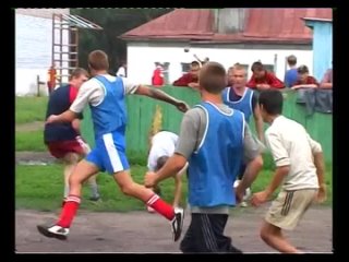 Турнир по футболу — наша история в архиве “ТВ Болотное“ 2006 года.