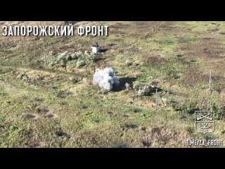 Разведчики ВС РФ с помощью FPV-дрона “ЛУНЬ-7“ эффектно уничтожили наблюдательный пункт ВСУ