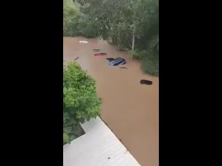 Царёво, Болгария. Обстановка в городе после наводнения вызванного дождями.