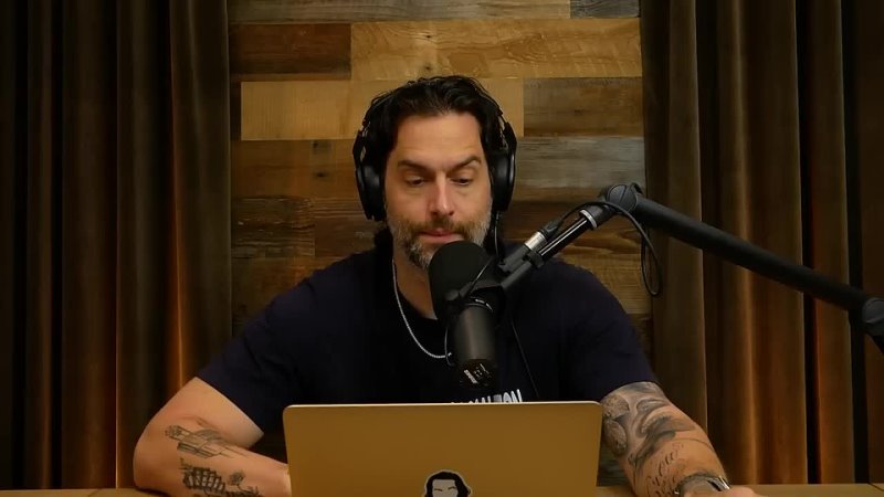 The Bonus Hole (326)   Congratulations Podcast with Chris DElia