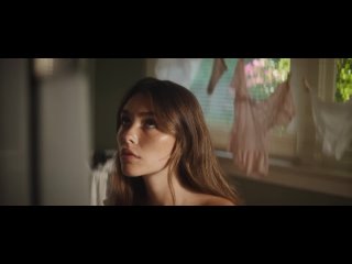 Madison Beer - Spinnin (music video)