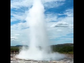 Гейзер Строккюр (Strokkur), Исландия