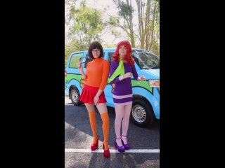 Velma and Daphne! 👩❤️💋👩