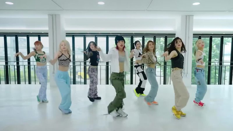 Korean girl group dance remix  NSYNC Bye Bye