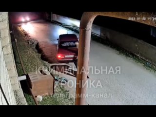 В Дагестане два парня специально наехали на ребенка, катавшегося на на велосипеде. Все из-за того, что он подрезал их на дороге.