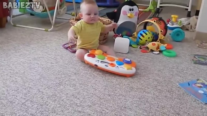 Adorable Babies Reacting To Dad Coming Home