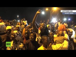 🇳🇪 Niger : nouvelles manifestations demandant le retrait des troupes françaises devant la base militaire à Niamey