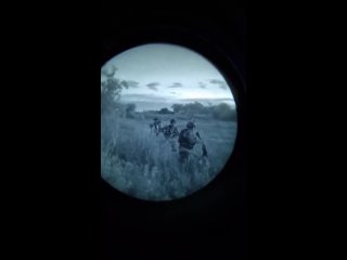 🇺🇦🇷🇺 Video del lado ucraniano: un asalto nocturno en el área de Rabotino, en el marco de la brigada 47 “Magura“ con apoyo en for