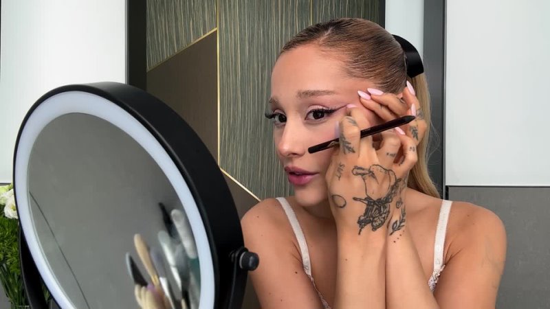 Ariana Grandes Skin Care Routine Guide to a 60s Cat Eye, Beauty Secrets,