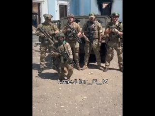 🇺🇦Укропопрошайки из 130-го отдельного разведывательного батальона ВСУ клянчат деньги у простого народа, пока власти занимаются “