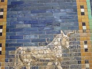 Ворота богини Иштар из Вавилона. Пергамский музей в Берлине.