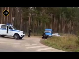 Водитель протаранил полицейского на дороге, потому что не хотел останавливаться по требованию во Владимирской области