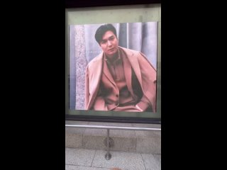 Реклама  BOSS в универмаге ИСЭТАН (префектура Синдзюку, Токио, Япония) / Cr: gogoobasan IG