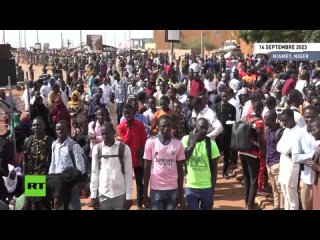 Niger : des milliers d'tudiants protestent contre la prsence franaise  Niamey