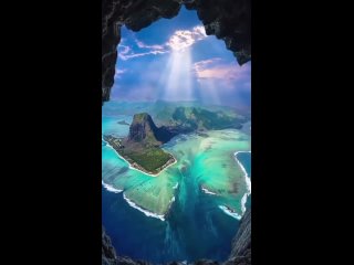 Подводный водопад у побережья Маврикия