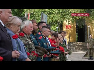 The crew members of the T-80 “Alyosha“ tank were solemnly welcomed in Primorye