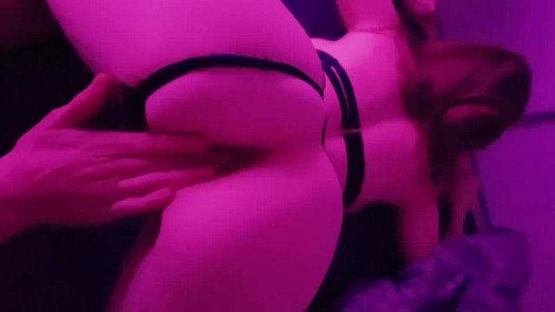 Allice Leo First Anal For Creampie Teen Elle Souffre Mais Elle Aime a Porn