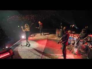 beth-hart-close-to-my-fire-live-at-the-royal-albert-hall-2018_(