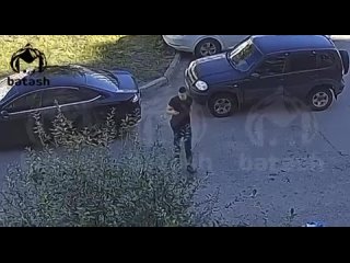 19-летний парень поругался с матерью и выпустил пар на парковке во дворе