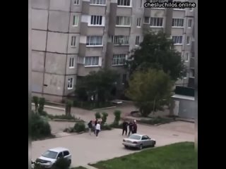 Четверо азербайджанцев с арматурой и молотком напали на недавно вернувшегося участника СВО и его жен