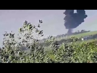 Момент катапультирования командира Ка-52, сбитого вчера в районе Работино