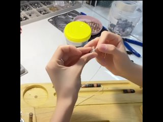 Как создаются индивидуальные браслеты