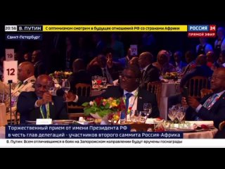 Putin - en una recepción en honor a los invitados de la cumbre Rusia-África: Sé que muchos en esta sala no consumen bebidas alco