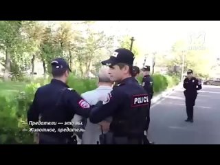 “Пошёл вон, ты — азербайджанец! Иди в Баку! Ты предатель!“