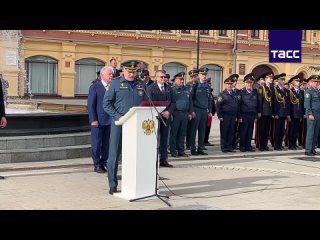 ▶️ Глава МЧС России Александр Куренков и губернатор Нижегородской области Глеб Никитин на территории Нижегородской ярмарки перед