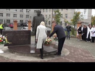 Возложение цветов к памятнику Е.А. Вагнеру в честь 105-летнего юбилея