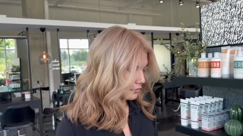 Bobby Hair Studio - Epic Black to Blonde Hair Transformation： One-Day Color Correction Tutorial!