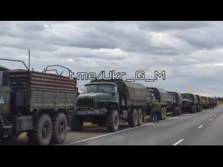 🇷🇺Колонна автомобильной техники с военнослужащими ВС РФ движется в сторону проведения Специальной военной операции🔥 

#ВСРФ #Кол