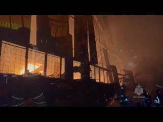 Сотрудники МЧС России локализовали пожар в Оренбурге