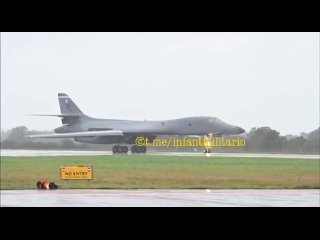 ️ВВС США перебросили бомбардировщики B-1B Lancer с базы в Техасе на базу в Фэрфорде, Великобритания