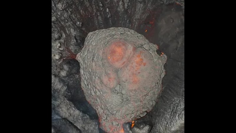 Дрон над вулканом, во время извержения.