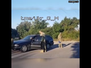 Интересное видео из Украины, судя по номерам – из части Запорожской области, которое контролируют ВС